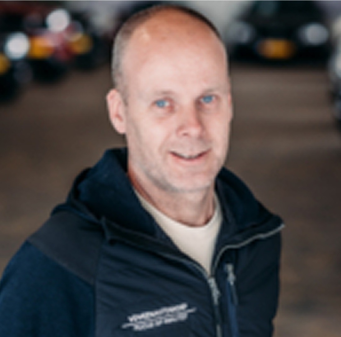 Gallery gallery_images_3_1_1754997986684767712.jpg Arjan Stroetinga | Van der Veen Autogroep