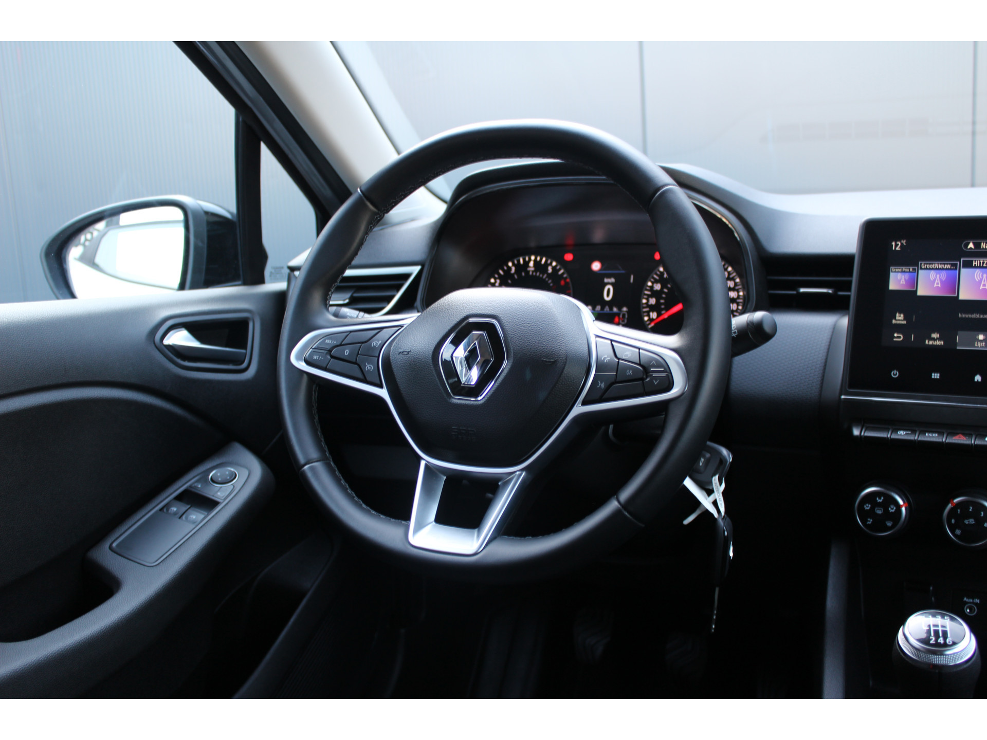 Renault Clio 1.0 TCe 90 Equilibre | incl. 12 maanden garantie 43690780-1.jpg | Van der Veen Autogroep