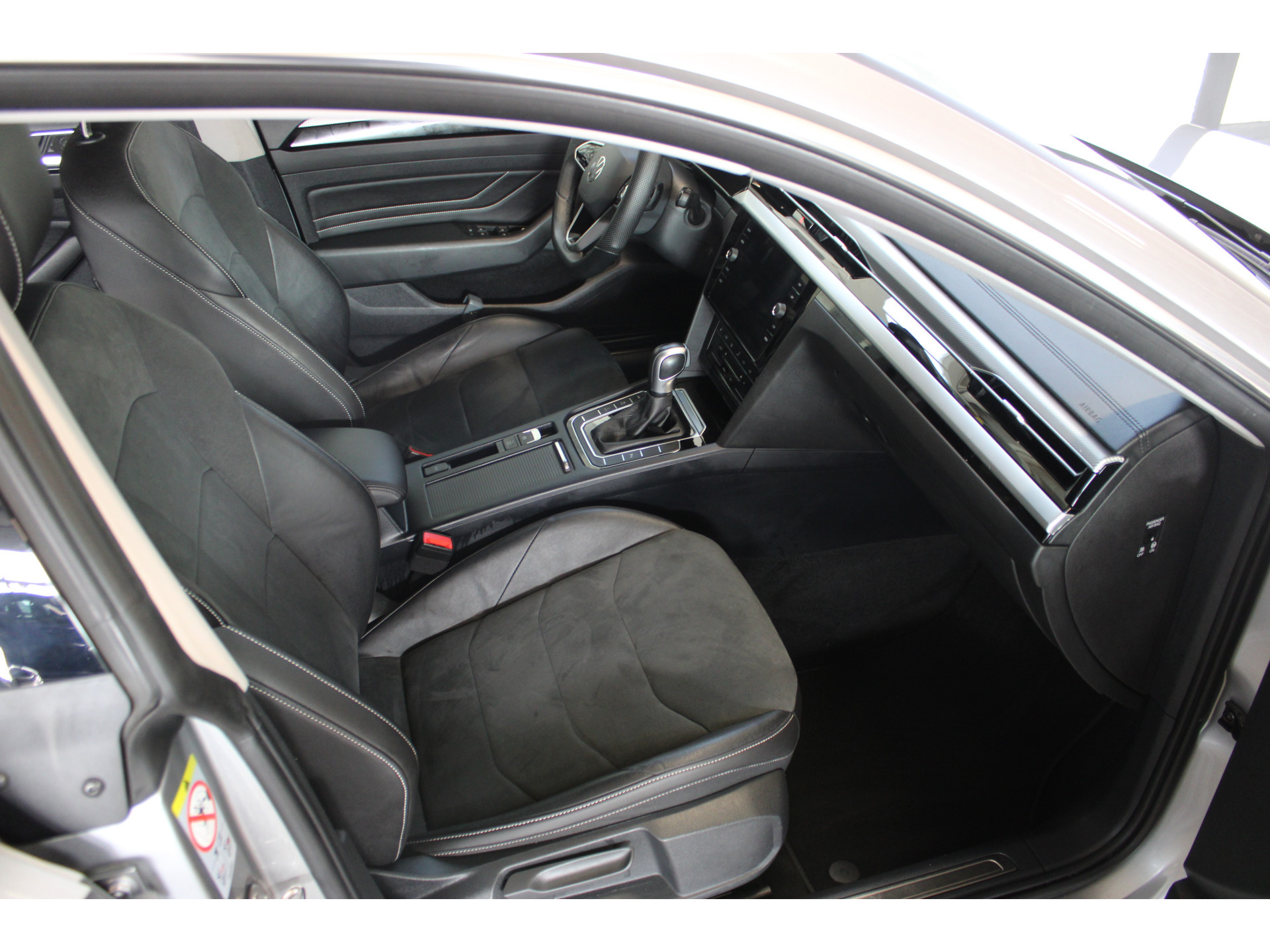 Volkswagen Arteon Shooting Brake 1.4 TSI eHybrid Elegance Business+ | Incl. 12 maanden garantie | 44217223-26.jpg | Van der Veen Autogroep