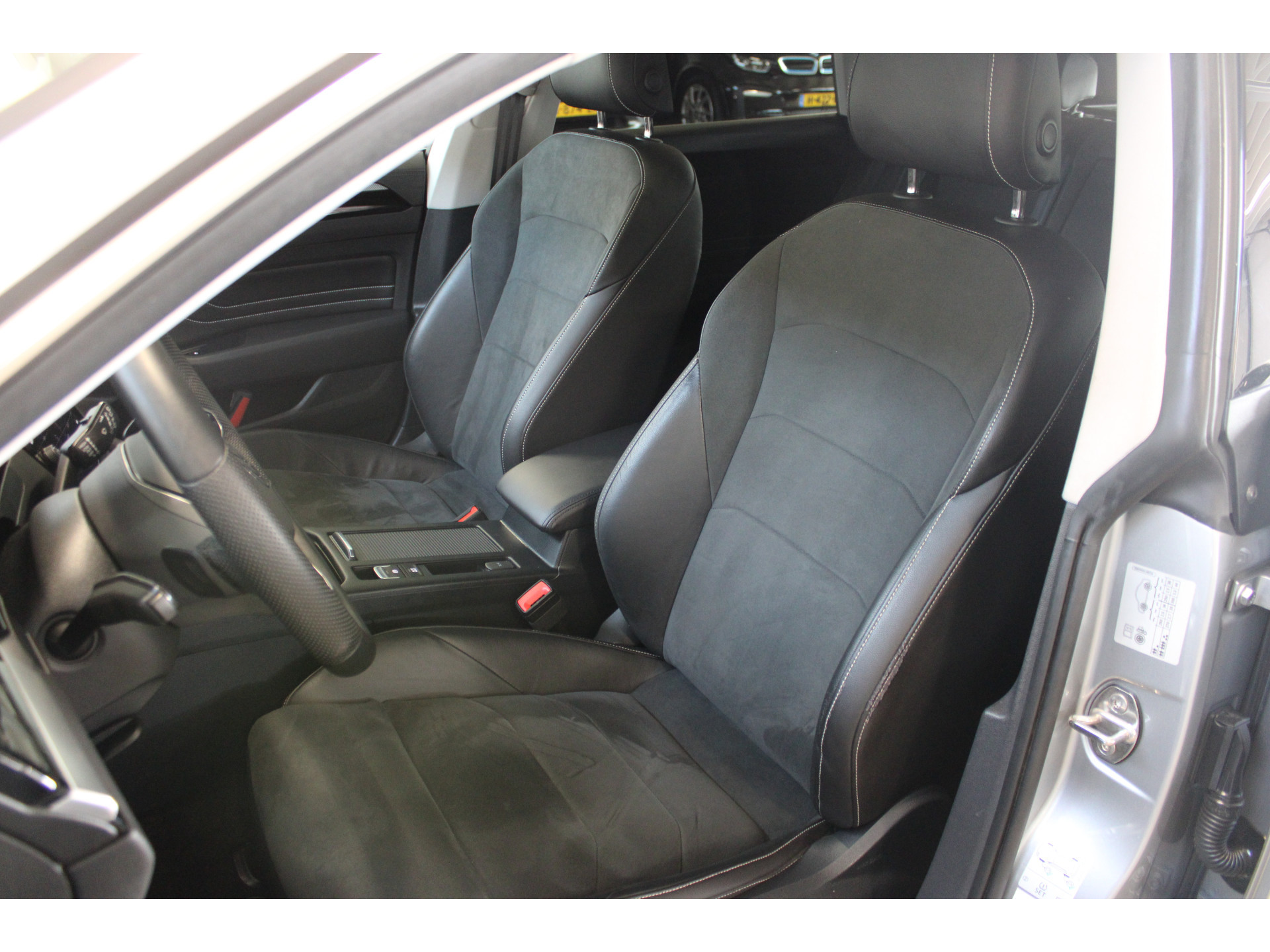 Volkswagen Arteon Shooting Brake 1.4 TSI eHybrid Elegance Business+ | Incl. 12 maanden garantie | 44217223-49.jpg | Van der Veen Autogroep