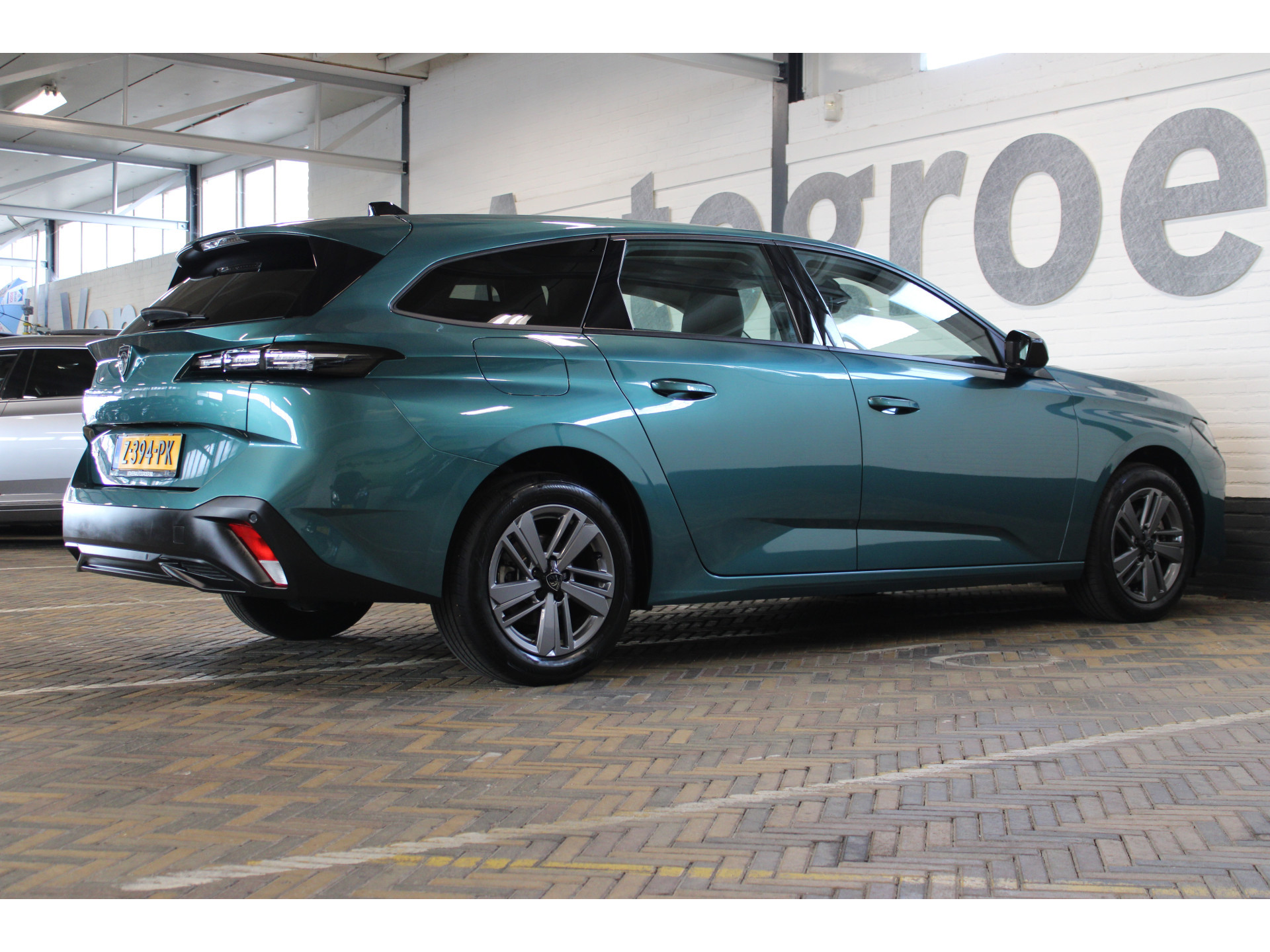 Peugeot 308 SW 1.2 PureTech Active Pack Business | Incl. 12 maanden garantie | 47090786-2.jpg | Van der Veen Autogroep