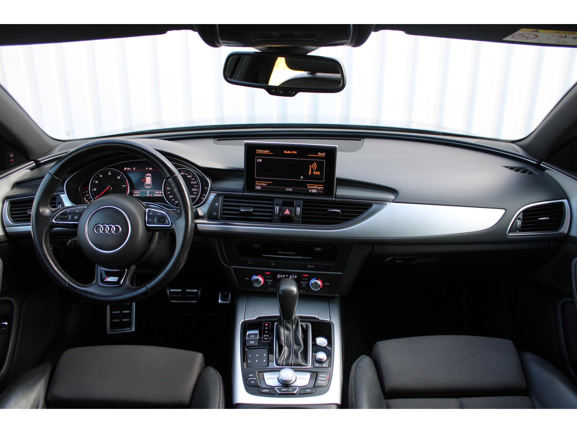 47989928-45.jpg