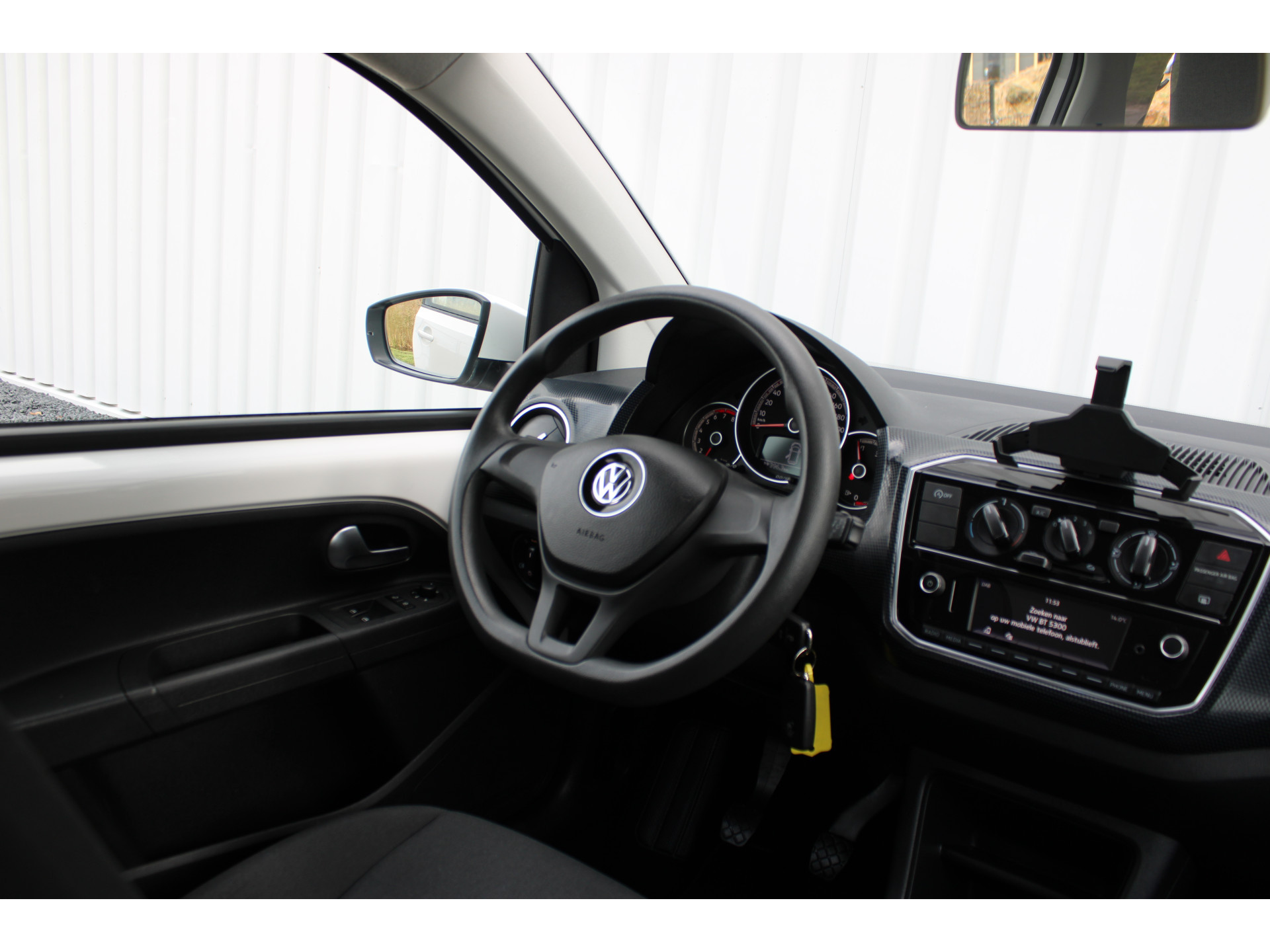Volkswagen up! 1.0 BMT move up! | Incl. 12 maanden garantie | 48486147-1.jpg | Van der Veen Autogroep